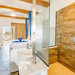 View Hotel 4*